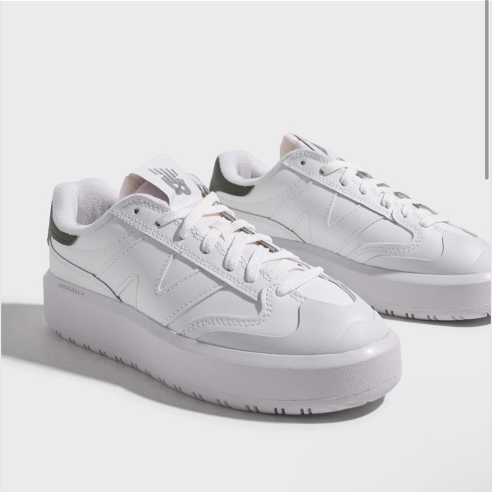 •New Balance• CT302
